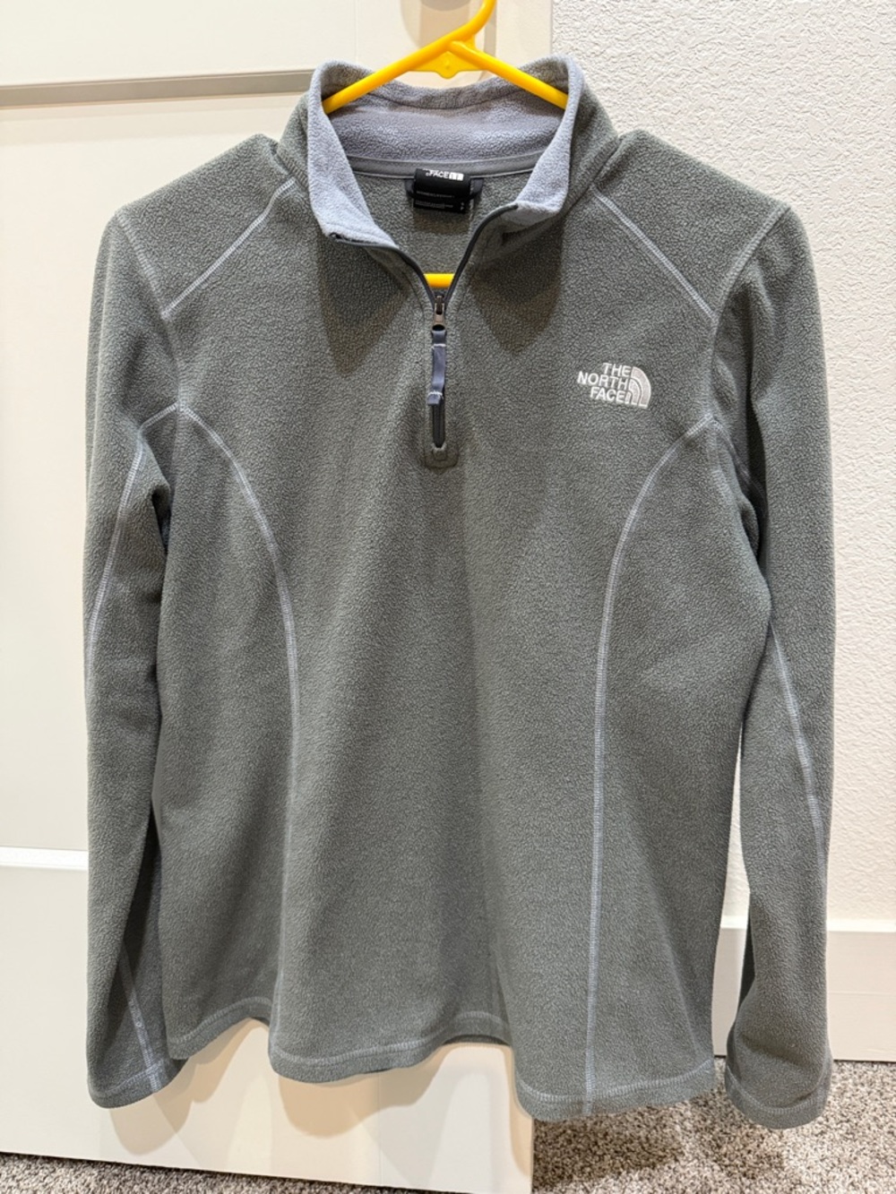 The North Face Slate Gray Quarter-Zip Fleece Pullover women’s Small